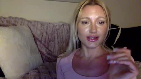 pinksn0wle0pard online show from 25, 5, 2026