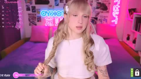 Snapshot of pinkvenom_ chatting on 9, 2, 2025 pinkvenom_ online show from 9, 2, 2025