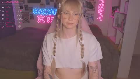 Snapshot of pinkvenom_ chatting on 9, 10, 2025 pinkvenom_ online show from 9, 10, 2025