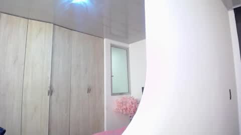 pinky_f00x online show from 13, 12, 2025