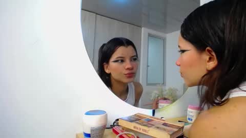 pinky_f00x online show from 6, 3, 2026