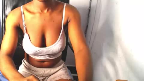 Snapshot of pinky_pussy68635 chatting on 14, 9, 2025 Arena online show from 14, 9, 2025