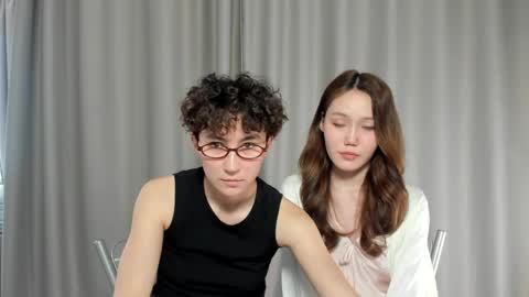Snapshot of pinkylovers chatting on 7, 5, 2026 Li long hair and Ru short hair online show from 7, 5, 2026