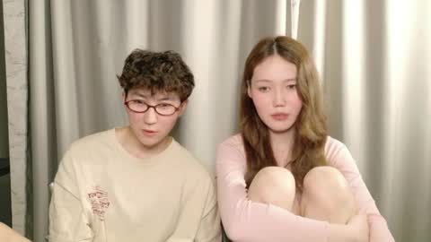 Snapshot of pinkylovers chatting on 5, 6, 2026 Li long hair and Ru short hair online show from 5, 6, 2026