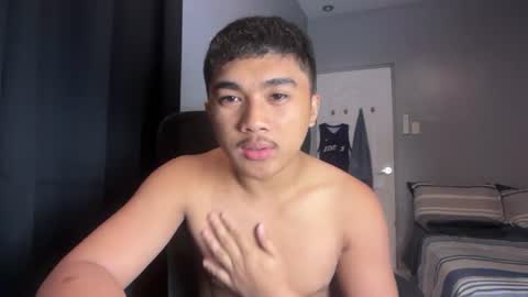 Snapshot of pinoyadriannexxx chatting on 10, 7, 2026 Adrianne online show from 10, 7, 2026