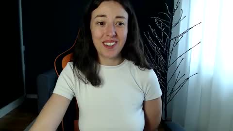 piscesgirl06 online show from 5, 12, 2024