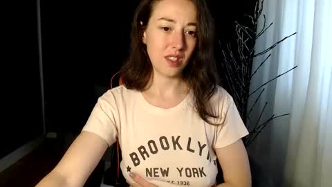 piscesgirl06 online show from 18, 10, 2025