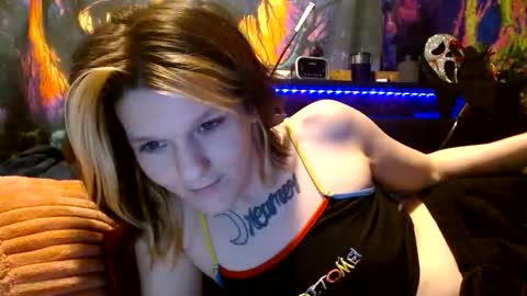 Snapshot of pixiedustslove chatting on 12, 9, 2025 Pixie dust online show from 12, 9, 2025