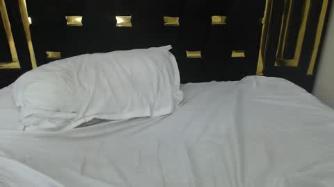 pixietease1 online show from 14, 2, 2026