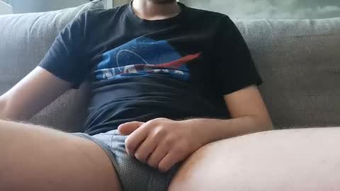 Snapshot of pladplad chatting on 9, 12, 2024 PLADPLAS online show from 9, 12, 2024