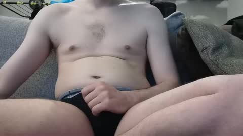 Snapshot of pladplad chatting on 4, 1, 2025 PLADPLAS online show from 4, 1, 2025