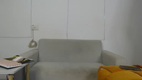 Snapshot of plasticgirll chatting on 10, 10, 2025 plasticgirll online show from 10, 10, 2025