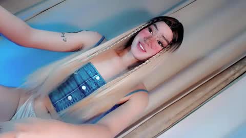 Snapshot of playfulcock69_kate chatting on 4, 10, 2025 kate online show from 4, 10, 2025