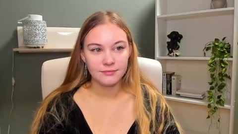 Snapshot of playgirl_valeria chatting on 21, 12, 2024 Valeria online show from 21, 12, 2024