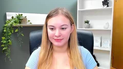 Snapshot of playgirl_valeria chatting on 18, 1, 2025 Valeria online show from 18, 1, 2025