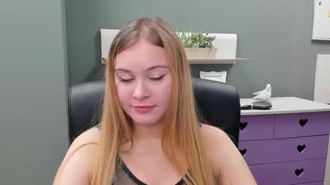 Snapshot of playgirl_valeria chatting on 9, 2, 2025 Valeria online show from 9, 2, 2025