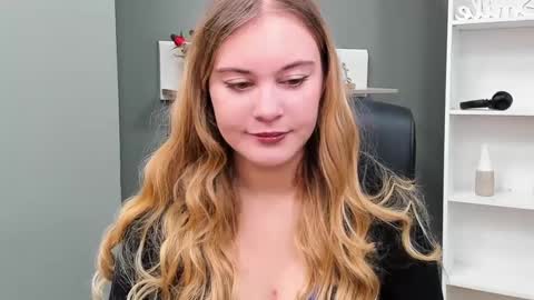 Snapshot of playgirl_valeria chatting on 9, 3, 2025 Valeria online show from 9, 3, 2025