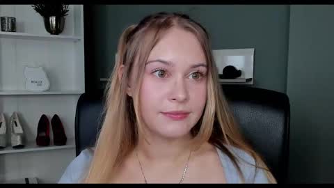 Snapshot of playgirl_valeria chatting on 13, 9, 2025 Valeria online show from 13, 9, 2025