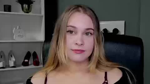 Snapshot of playgirl_valeria chatting on 22, 9, 2025 Valeria online show from 22, 9, 2025