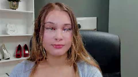 Snapshot of playgirl_valeria chatting on 14, 10, 2025 Valeria online show from 14, 10, 2025