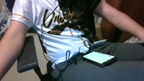 Snapshot of playitsaif11023 chatting on 8, 3, 2025 playitsaif11023 online show from 8, 3, 2025