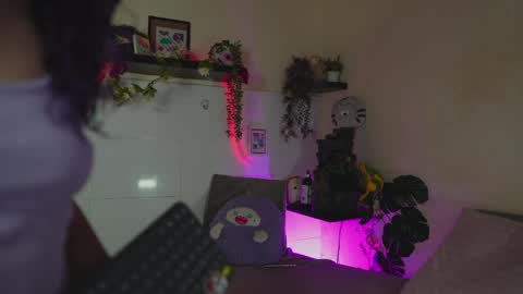 Jessi Alex online show from 1, 5, 2026