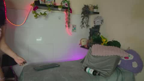 Jessi Alex online show from 20, 5, 2026