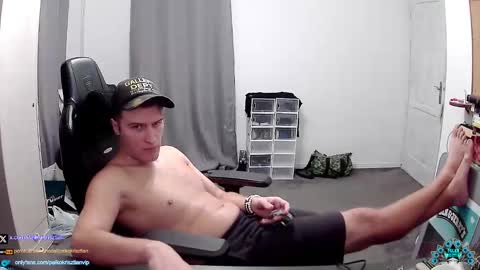 plkrisztian online show from 19, 11, 2025