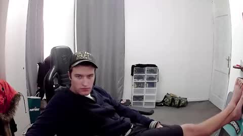 plkrisztian online show from 8, 2, 2026