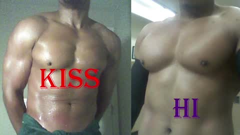 StraightPlush online show from 13, 4, 2026