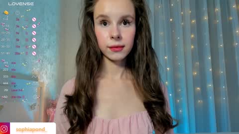 Snapshot of plusvibe chatting on 1, 1, 2025 Sophie online show from 1, 1, 2025