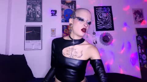    online show from 26, 10, 2025