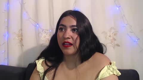 Snapshot of pocahontas_hall chatting on 11, 12, 2024 Lily online show from 11, 12, 2024