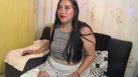 Snapshot of pocahontas_hall chatting on 15, 12, 2024 Lily online show from 15, 12, 2024