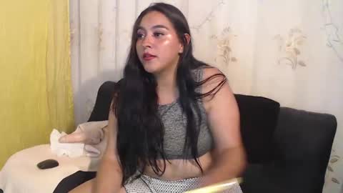 Snapshot of pocahontas_hall chatting on 15, 12, 2024 Lily online show from 15, 12, 2024