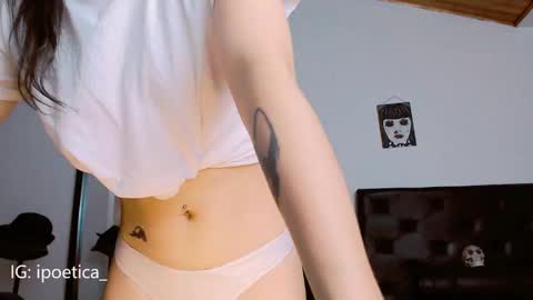 Snapshot of poeeticaa_ chatting on 17, 12, 2024 IG ipoetica online show from 17, 12, 2024