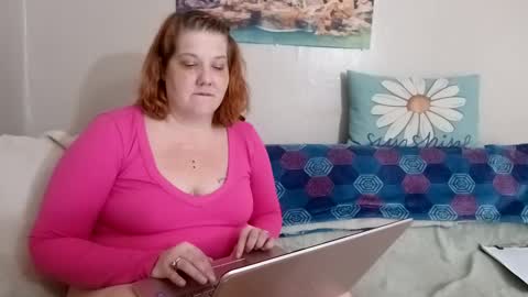 Snapshot of poisonivyvixen chatting on 6, 2, 2025 Poison Ivy online show from 6, 2, 2025