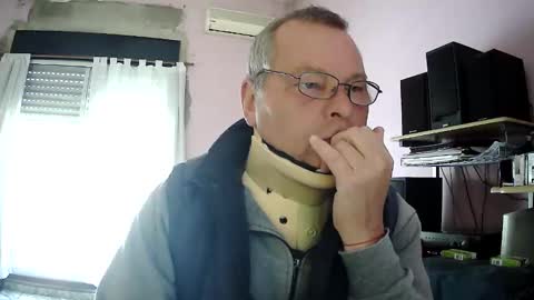 Snapshot of pol22010 chatting on 17, 5, 2026 Polako online show from 17, 5, 2026