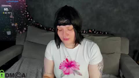 Snapshot of polly__mayer chatting on 24, 10, 2025 Polly online show from 24, 10, 2025