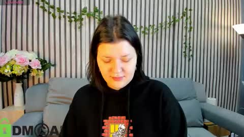 Snapshot of polly__mayer chatting on 3, 11, 2025 Polly online show from 3, 11, 2025