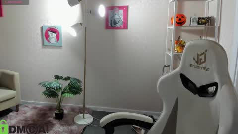 Snapshot of polly__mayer chatting on 2, 12, 2025 Polly online show from 2, 12, 2025