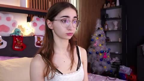 Polly online show from 3, 12, 2025