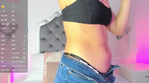 Snapshot of pollygrey_ chatting on 14, 10, 2025 Carolina online show from 14, 10, 2025