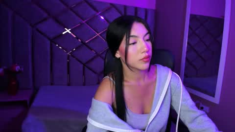 poly sasha  online show from 29, 11, 2025