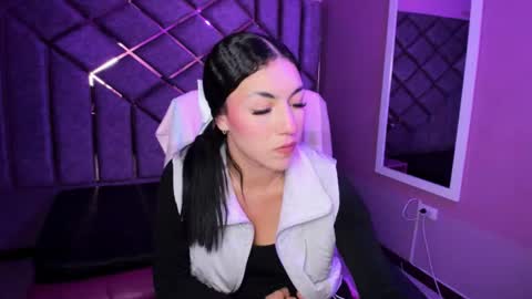 poly sasha  online show from 14, 3, 2026