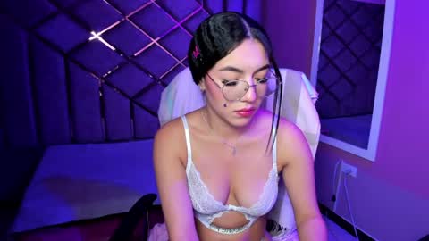 poly sasha  online show from 24, 4, 2026