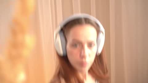 Snapshot of poni_dii chatting on 17, 12, 2025 online show from 17, 12, 2025