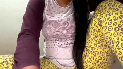 Snapshot of poonam_20 chatting on 11, 3, 2025 poonam_20 online show from 11, 3, 2025