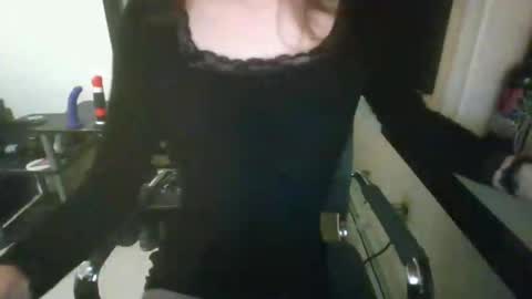 Snapshot of porcelain_tears01 chatting on 12, 10, 2025 porcelain_tears01 online show from 12, 10, 2025