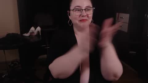 Snapshot of posh_mistress chatting on 8, 3, 2025 PoshMistres online show from 8, 3, 2025